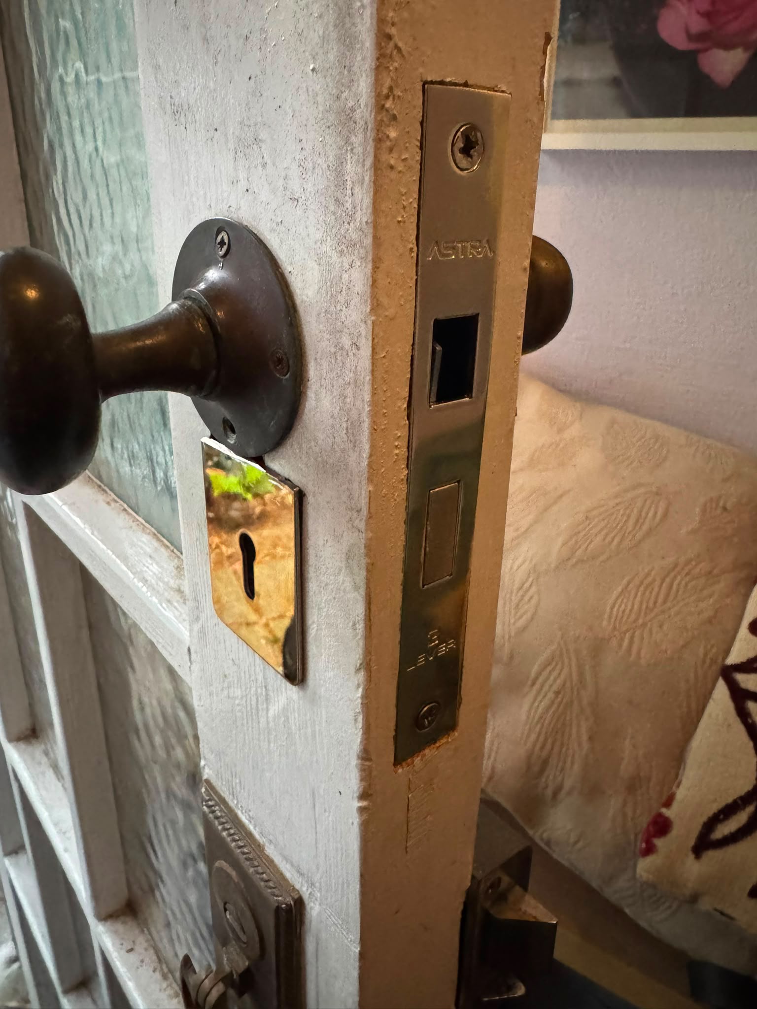Mortice lever lock and door handle replaced on a painted door